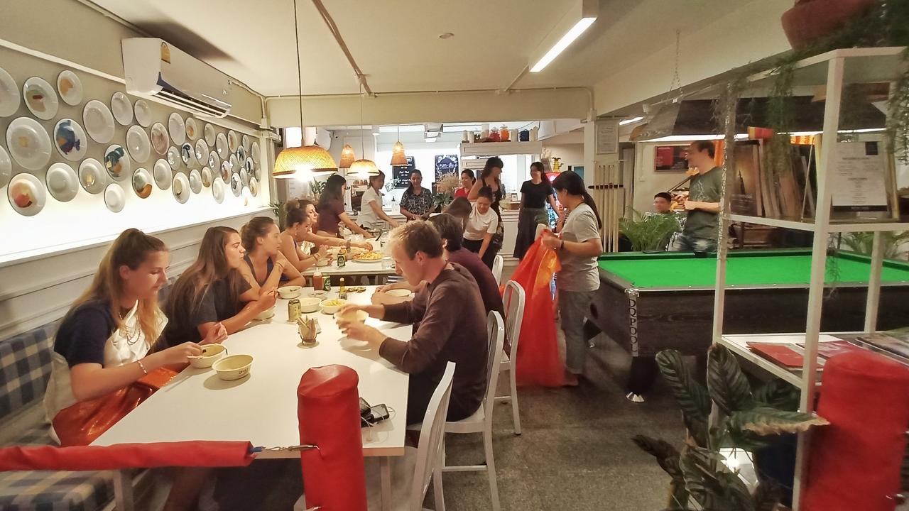 hotel interior cafeteria image1